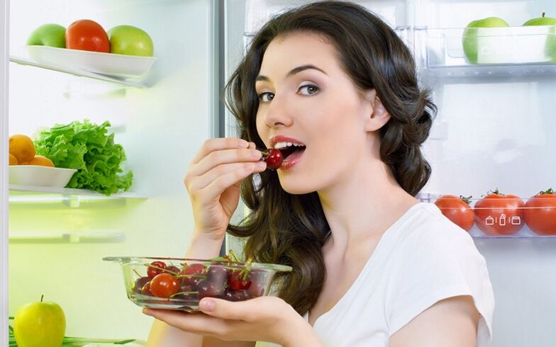 6 yapraklı diyetin ardından kız, proteinli yiyecekleri karbonhidratlarla değiştiriyor